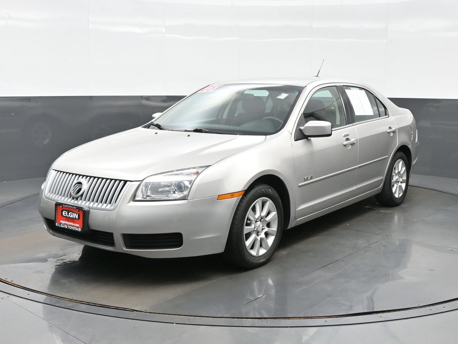 Used 2008 Mercury Milan FWD image 2