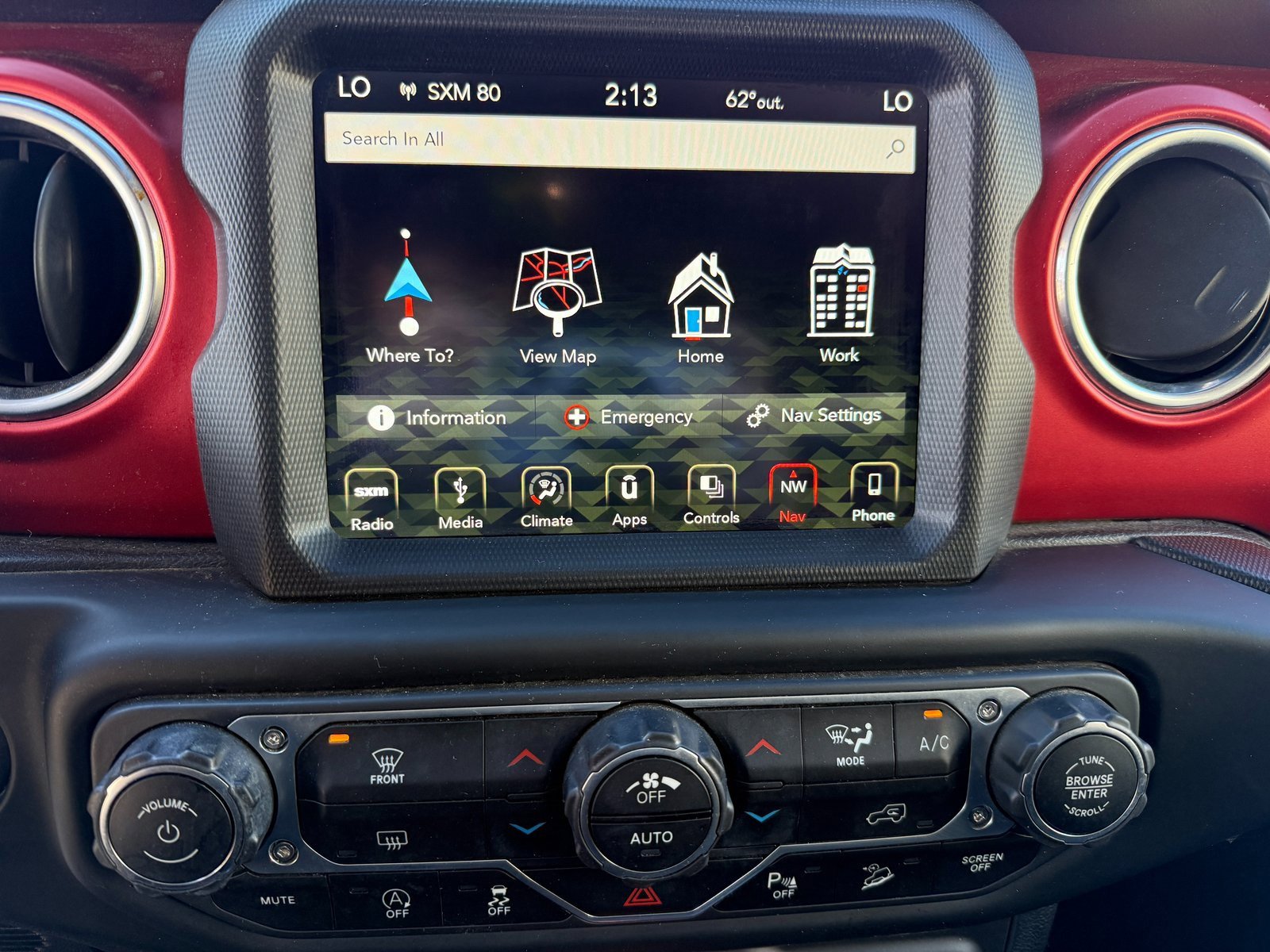 Used 2018 Jeep Wrangler Unlimited Rubicon w/ Uconnect 4C Nav & Sound Group image 12