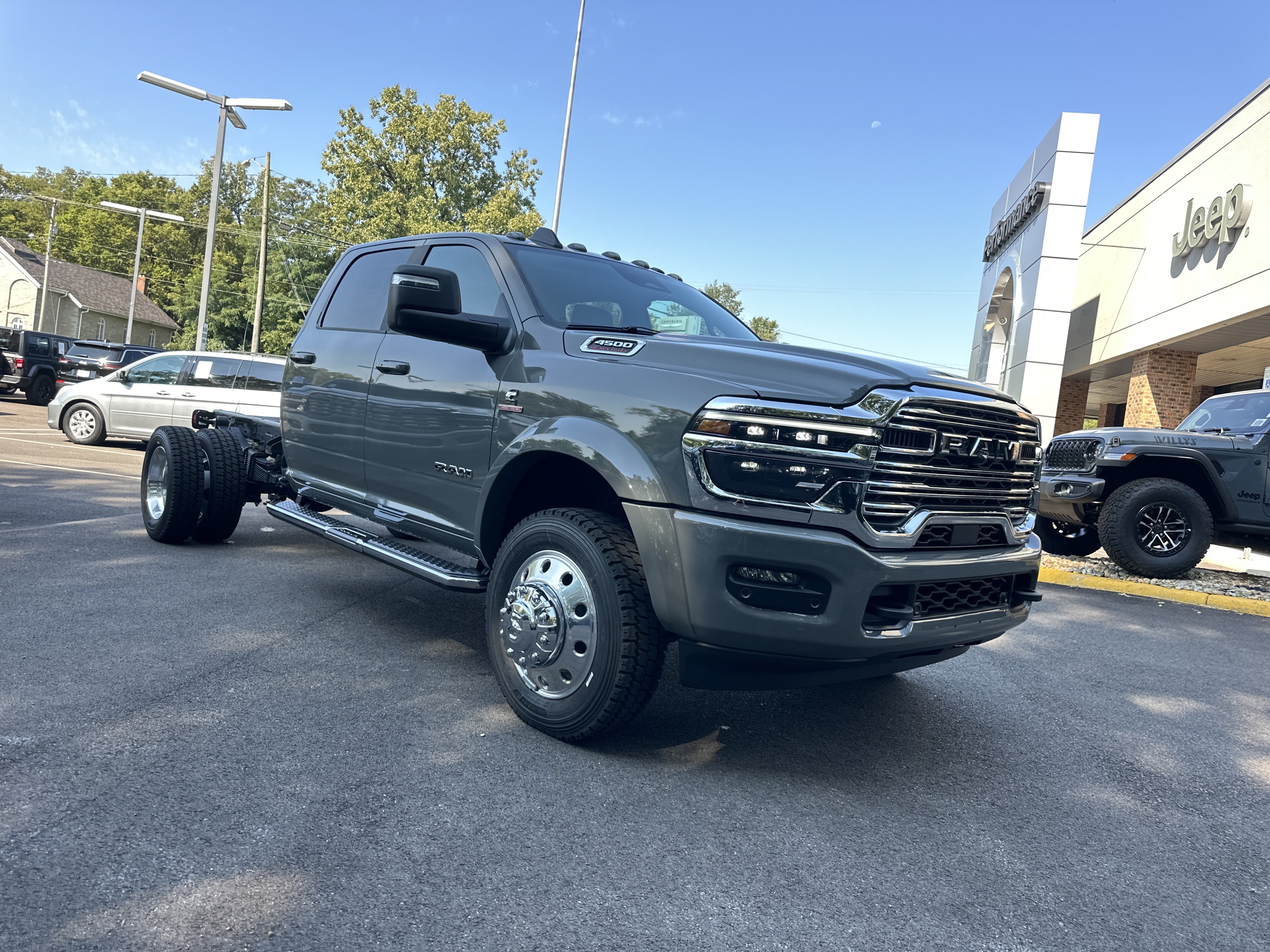 New 2027 RAM 4500 4x4 Crew Cab DRW w/ Laramie Trim Package image 23