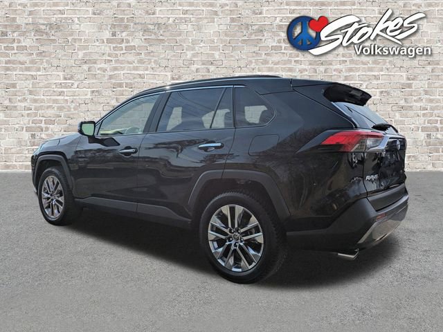Used 2019 Toyota RAV4 Limited w/ Cold Weather Package image 6