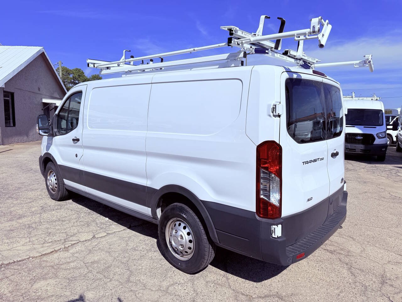 Used 2023 Ford Transit 250 Low Roof AWD image 4