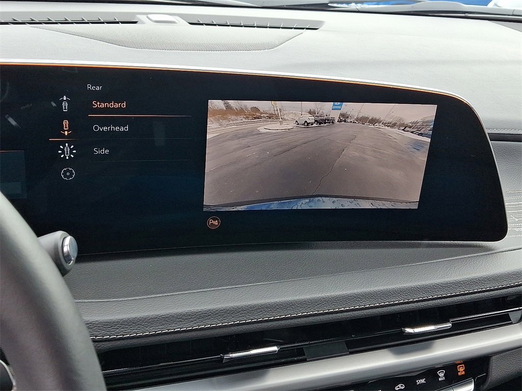 Used 2025 Cadillac XT4 Premium Luxury w/ Cold Weather Package image 5