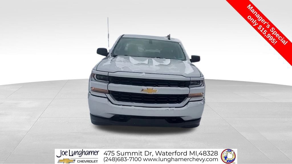 Used 2018 Chevrolet Silverado 1500 Custom w/ Custom Value Package image 3