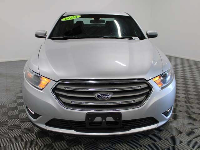 Used 2014 Ford Taurus SEL w/ Equipment Group 201A FWD image 9