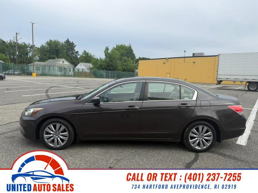 Used 2011 Honda Accord EX-L image 2