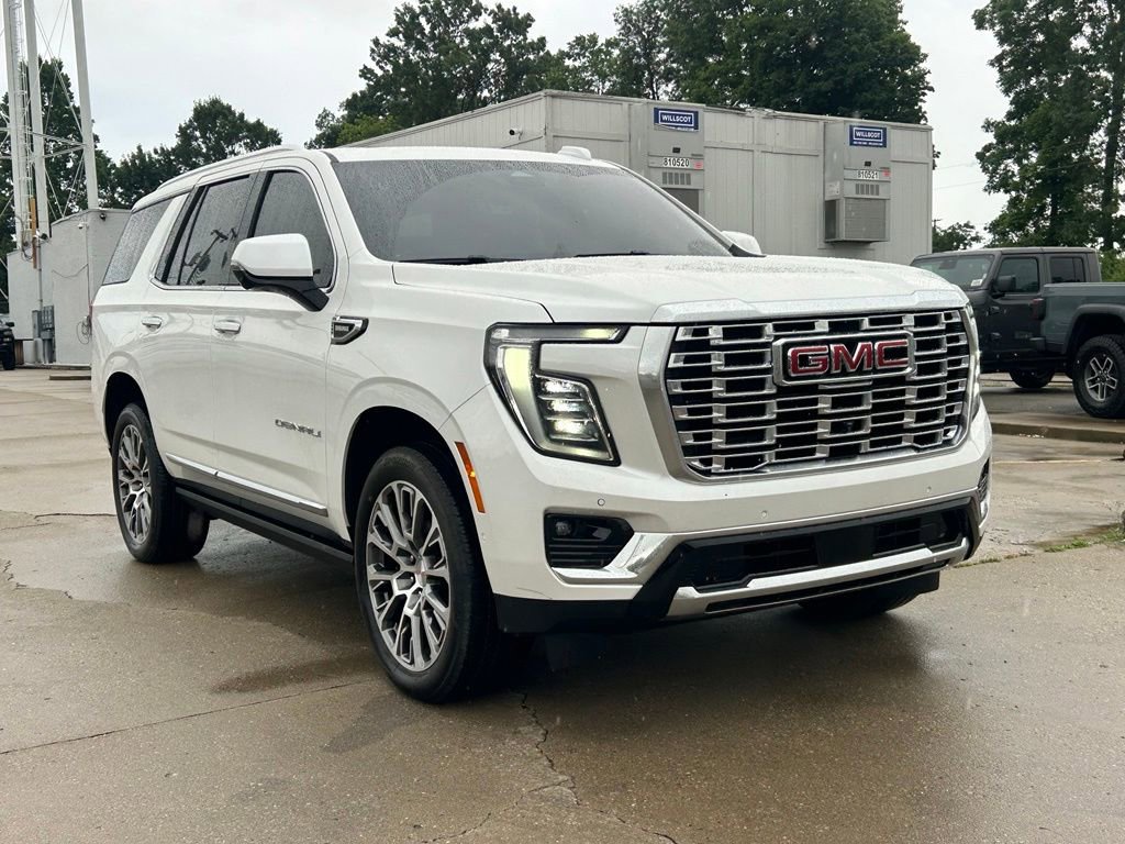 Used 2025 GMC Yukon Denali w/ Denali Reserve Package AWD/4WD image 4