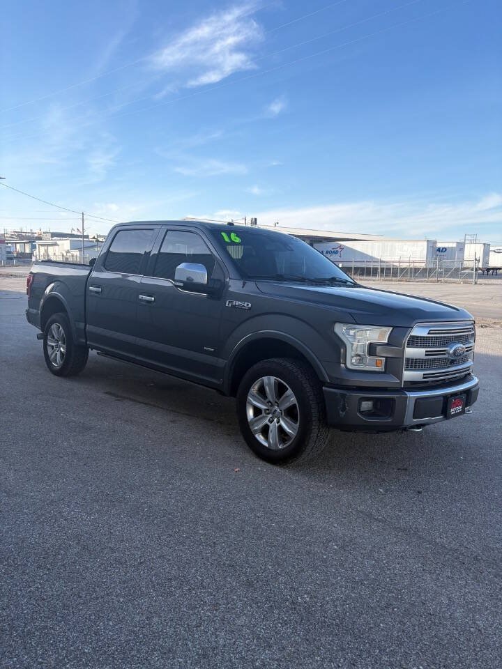 Used 2016 Ford F150 Platinum w/ Equipment Group 701A Luxury AWD/4WD image 2