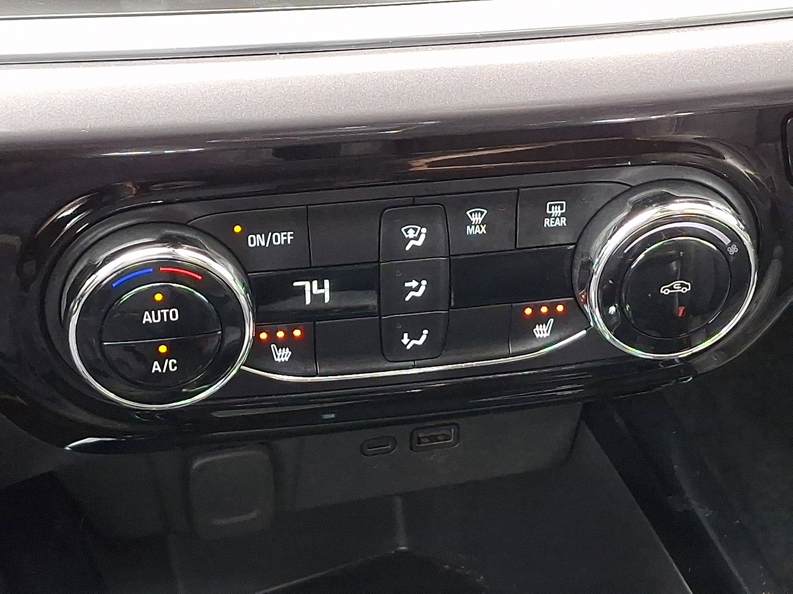 Used 2024 Chevrolet Trax ACTIV FWD image 16