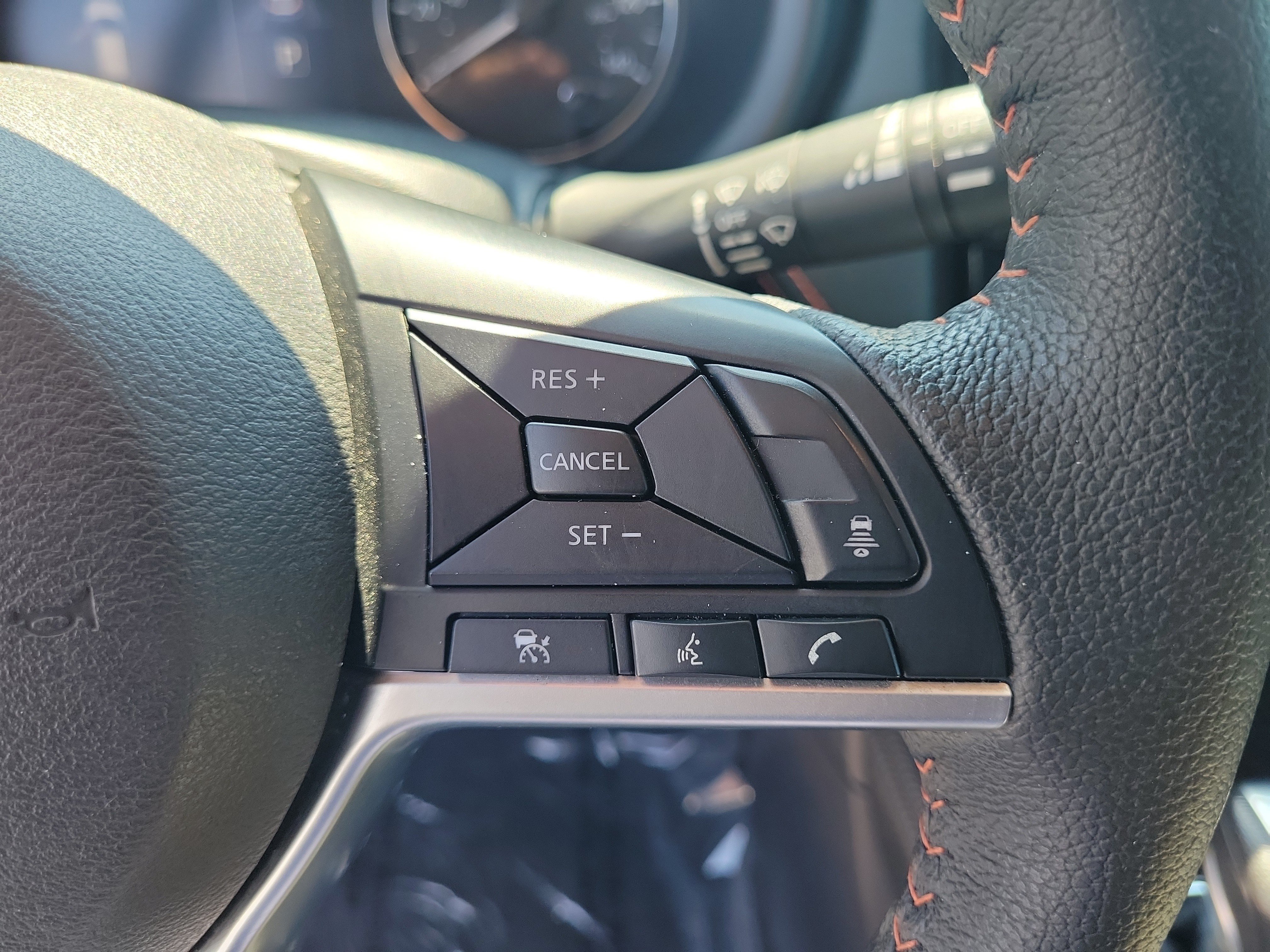 Certified 2021 Nissan Kicks SR w/ SR Premium Package FWD image 18