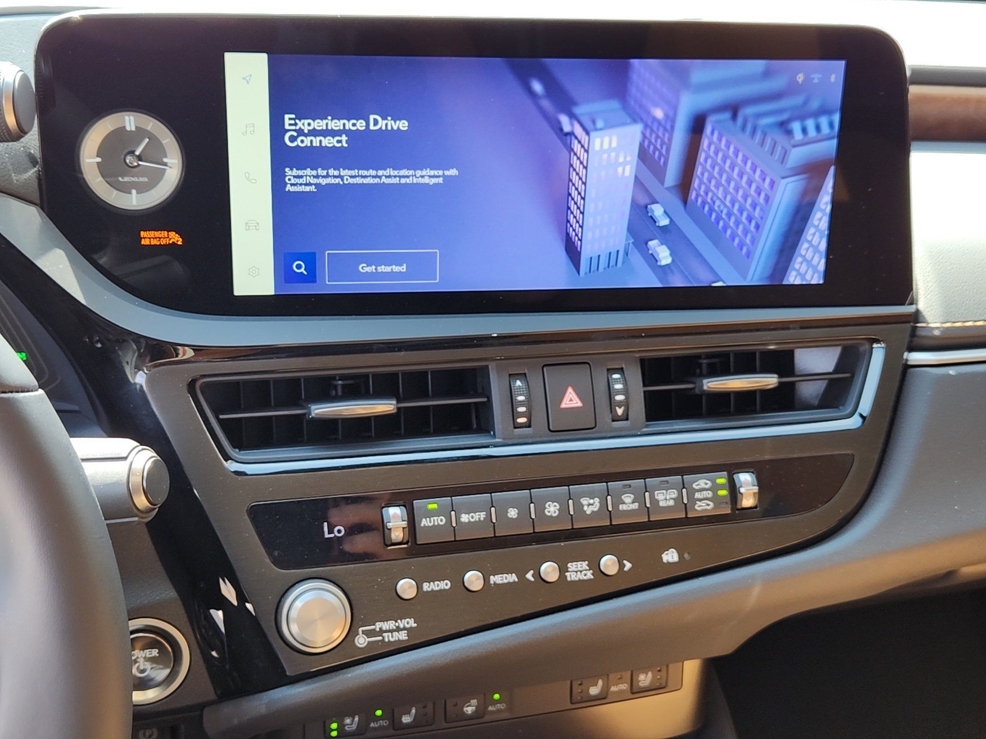 Used 2025 Lexus ES 300h w/ Premium Package image 14