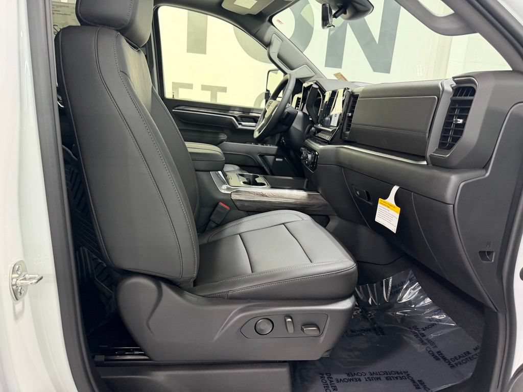New 2026 Chevrolet Silverado 2500 LTZ w/ LTZ Plus Package AWD/4WD image 31