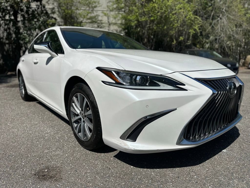 Used 2019 Lexus ES 350 w/ Premium Package FWD image 2
