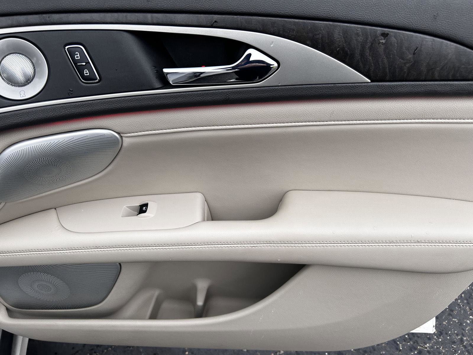 Used 2019 Lincoln MKZ Reserve w/ Luxury Package image 20