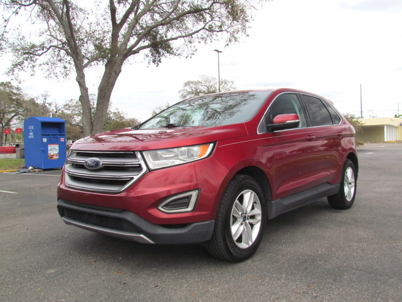 Used 2017 Ford Edge SEL w/ Equipment Group 201A image 2