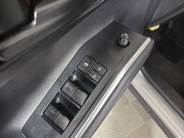 Used 2024 Toyota Highlander LE image 13