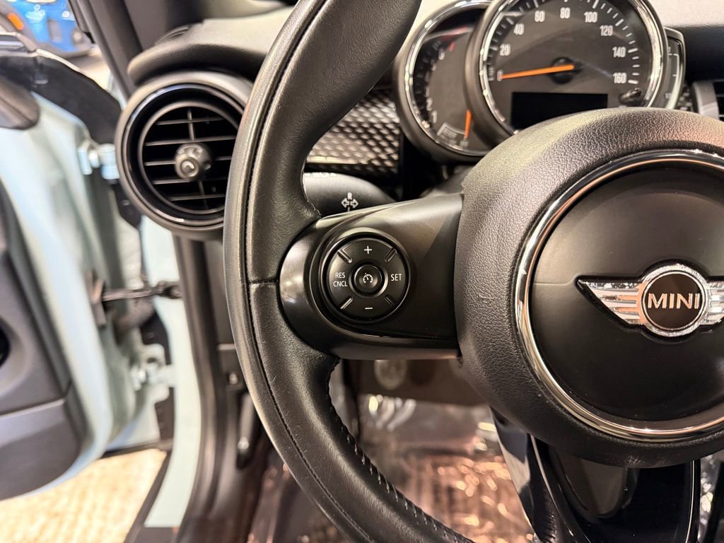 Used 2018 MINI Cooper S image 13