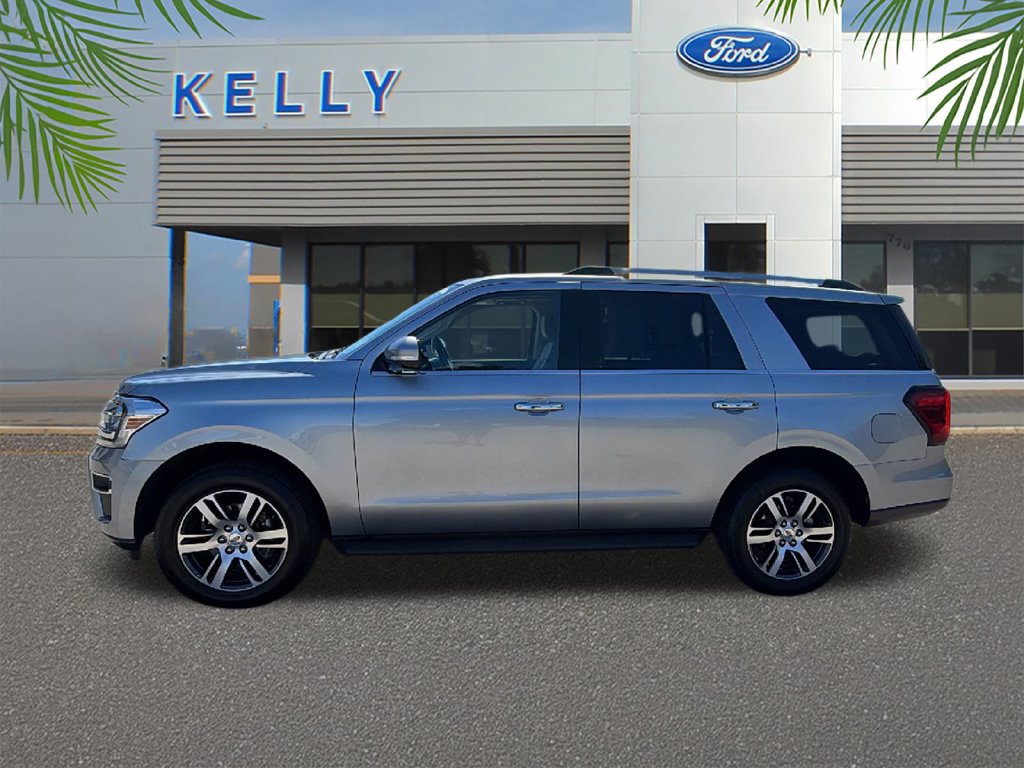 Used 2024 Ford Expedition Limited AWD/4WD image 2