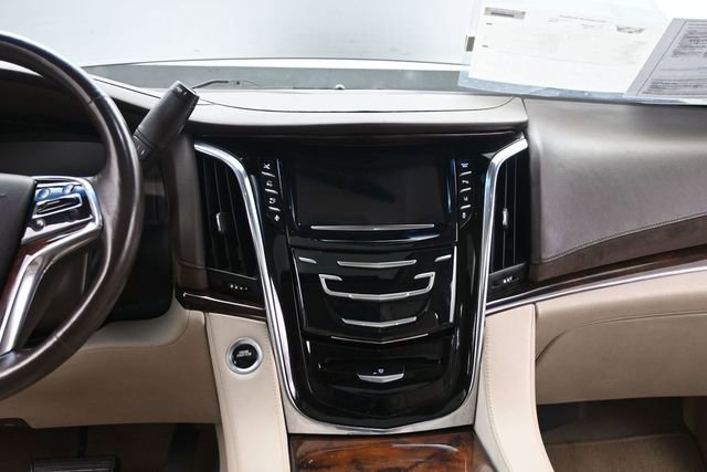 Used 2015 Cadillac Escalade Premium AWD/4WD image 26