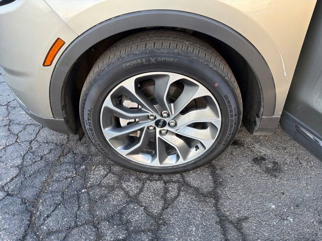 Used 2023 Lincoln Nautilus Reserve image 31