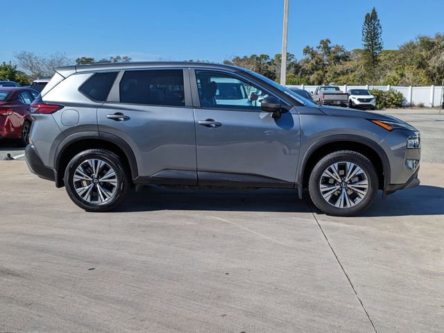 Used 2023 Nissan Rogue SV image 4
