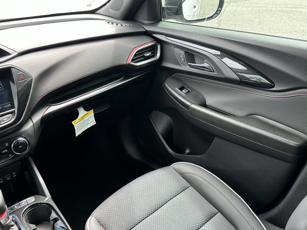 Used 2023 Chevrolet TrailBlazer RS w/ Convenience Package FWD image 16