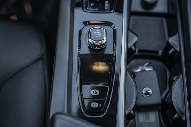 Used 2023 Volvo XC60 B5 Plus w/ Protection Package Premier image 25