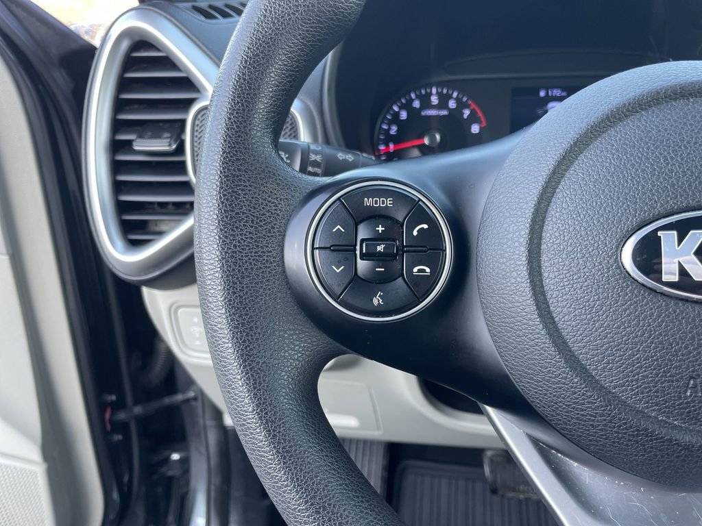 Used 2020 Kia Soul LX FWD image 15