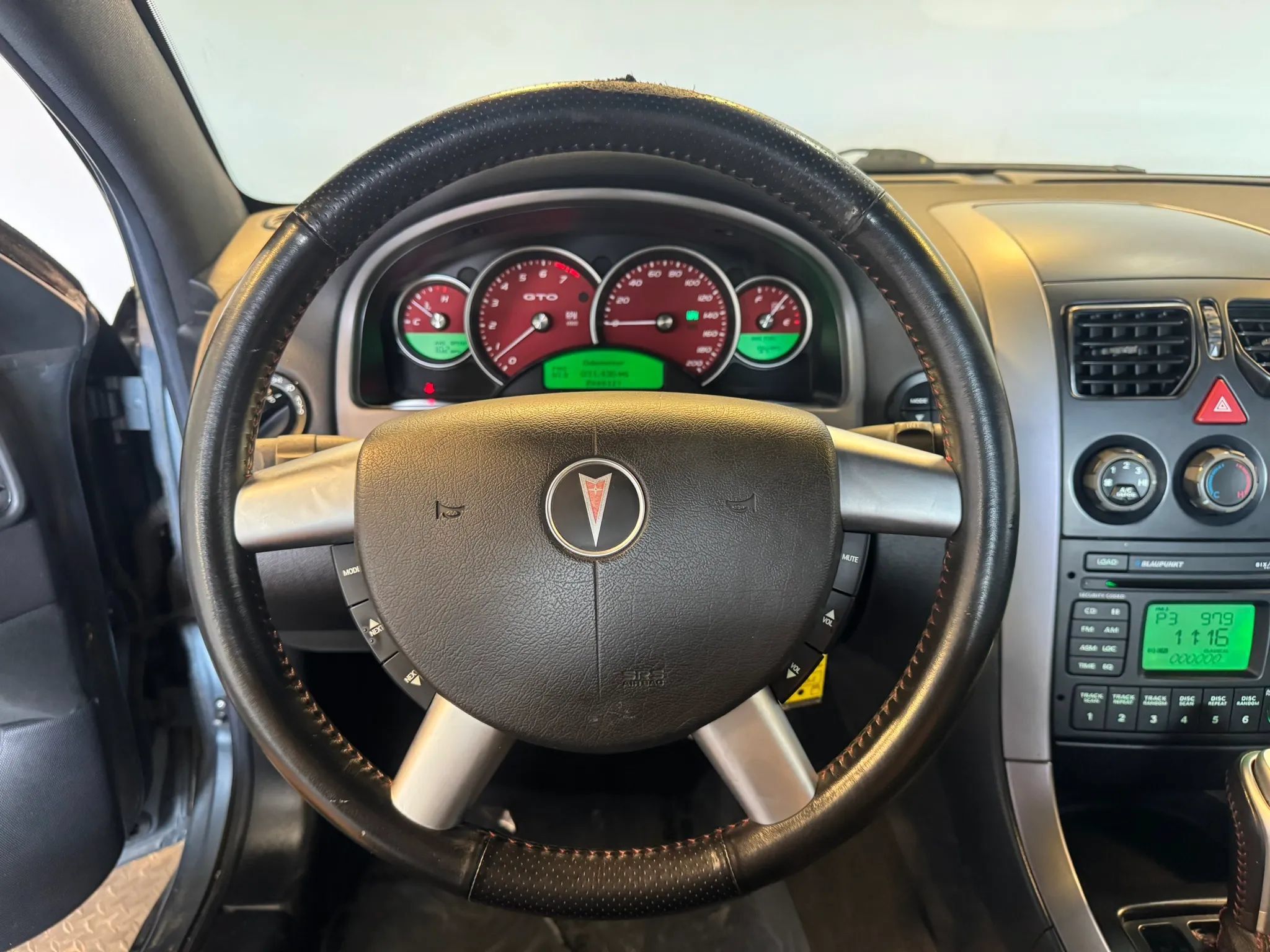 Used 2006 Pontiac GTO RWD image 12