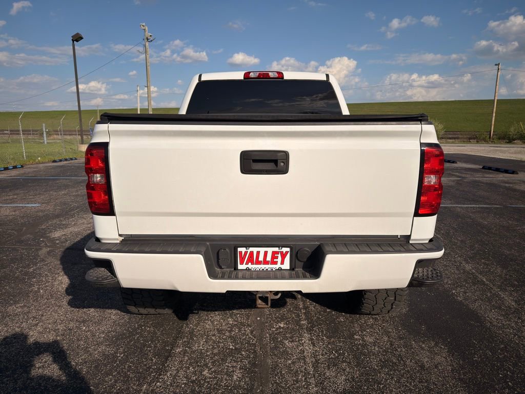 Used 2018 Chevrolet Silverado 1500 LT w/ All Star Edition AWD/4WD image 8