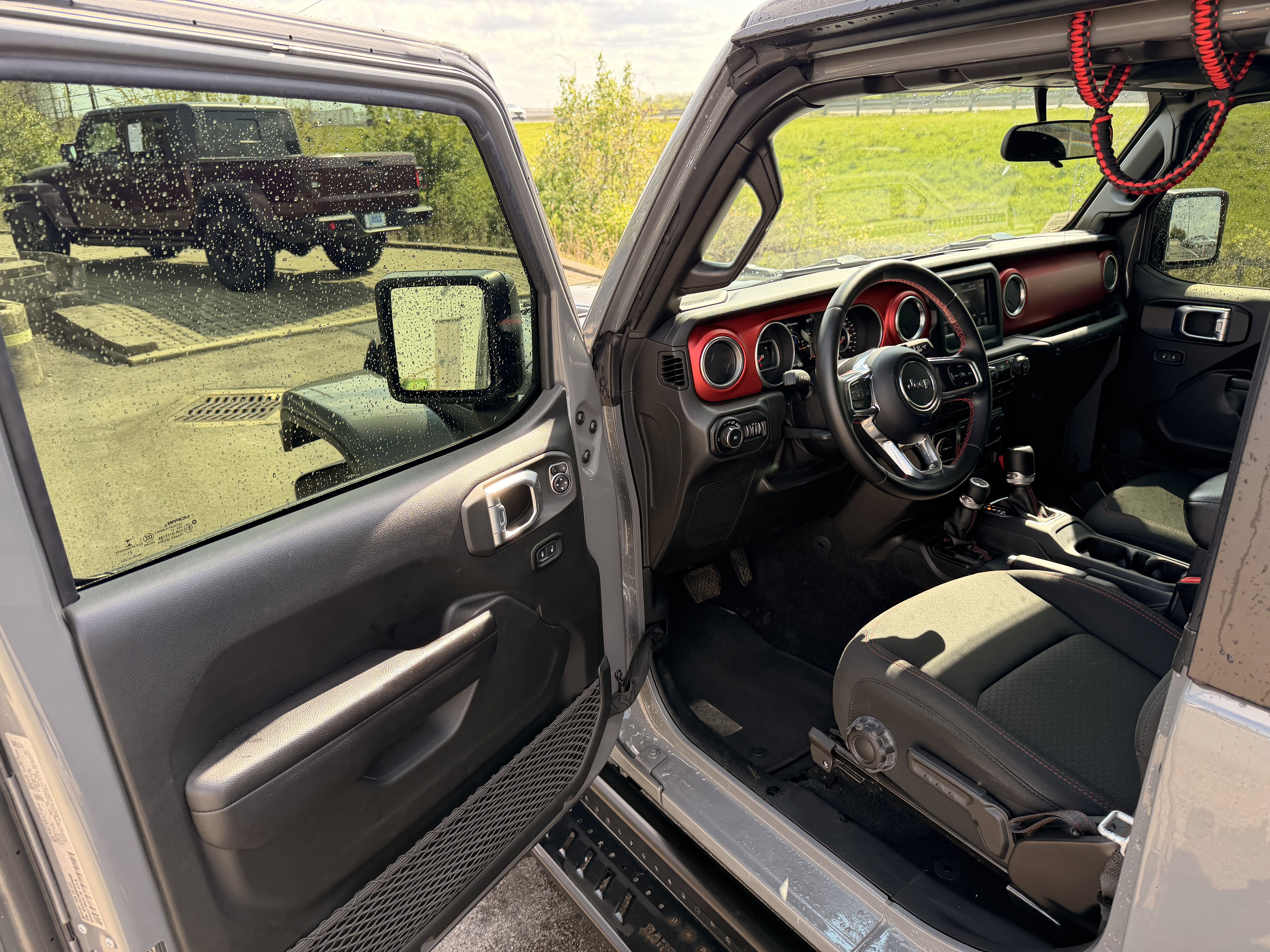 Used 2021 Jeep Wrangler Rubicon AWD/4WD image 10