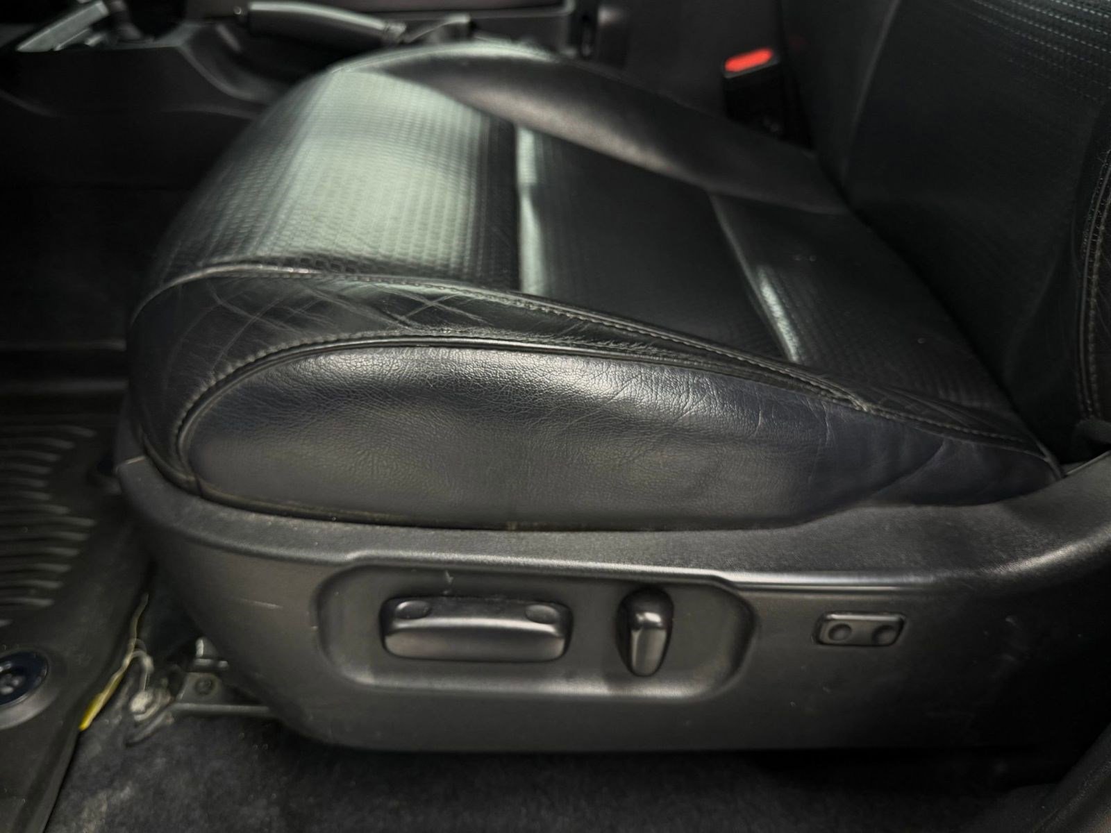 Used 2020 Toyota Tacoma TRD Sport w/ TRD Premium Sport Package AWD/4WD image 12