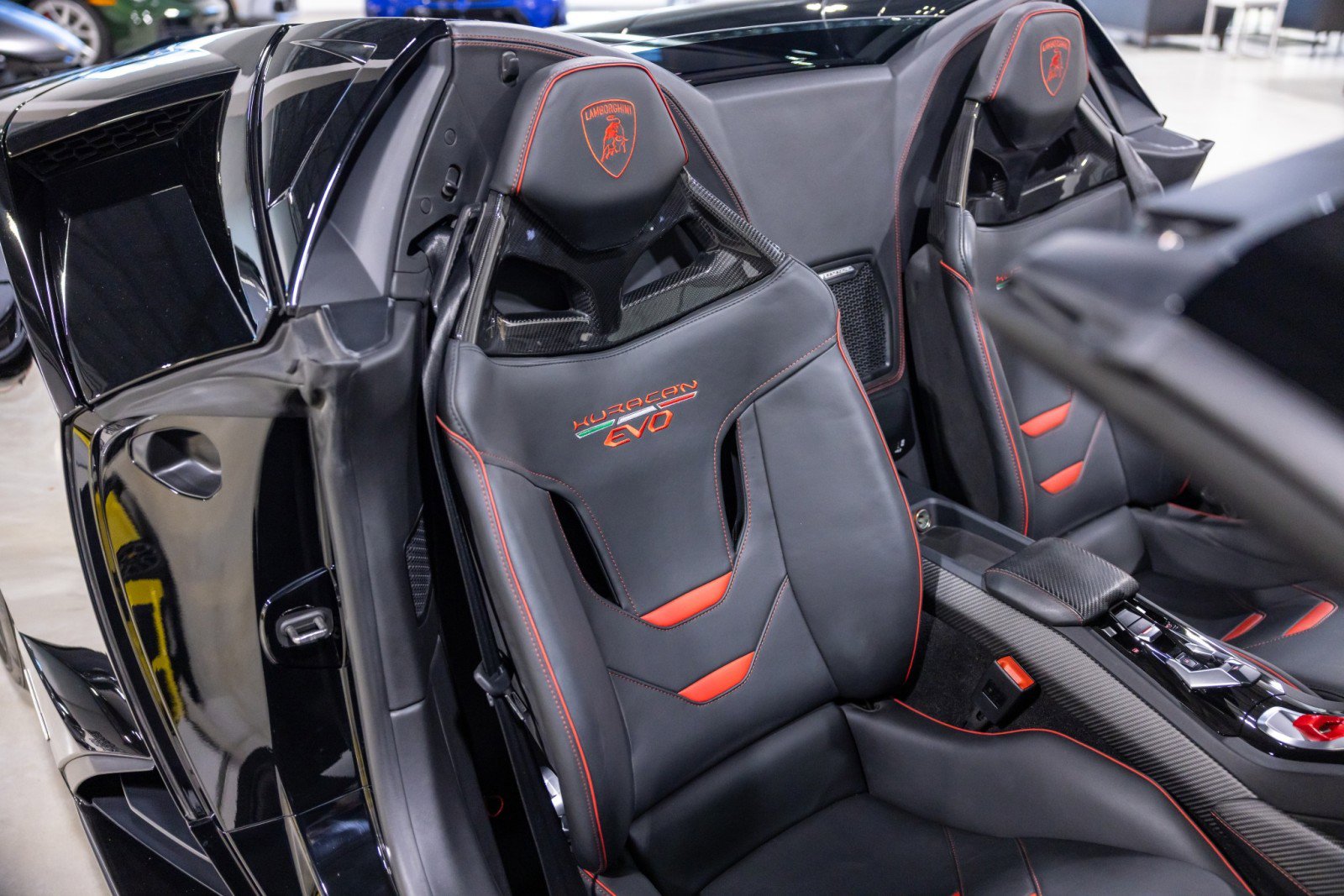 Used 2020 Lamborghini Huracan EVO image 29