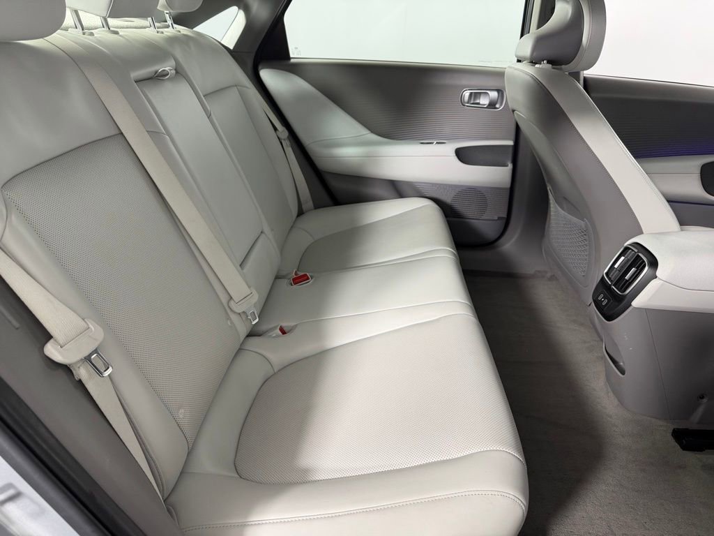 Used 2024 Hyundai Ioniq 6 SEL RWD image 29