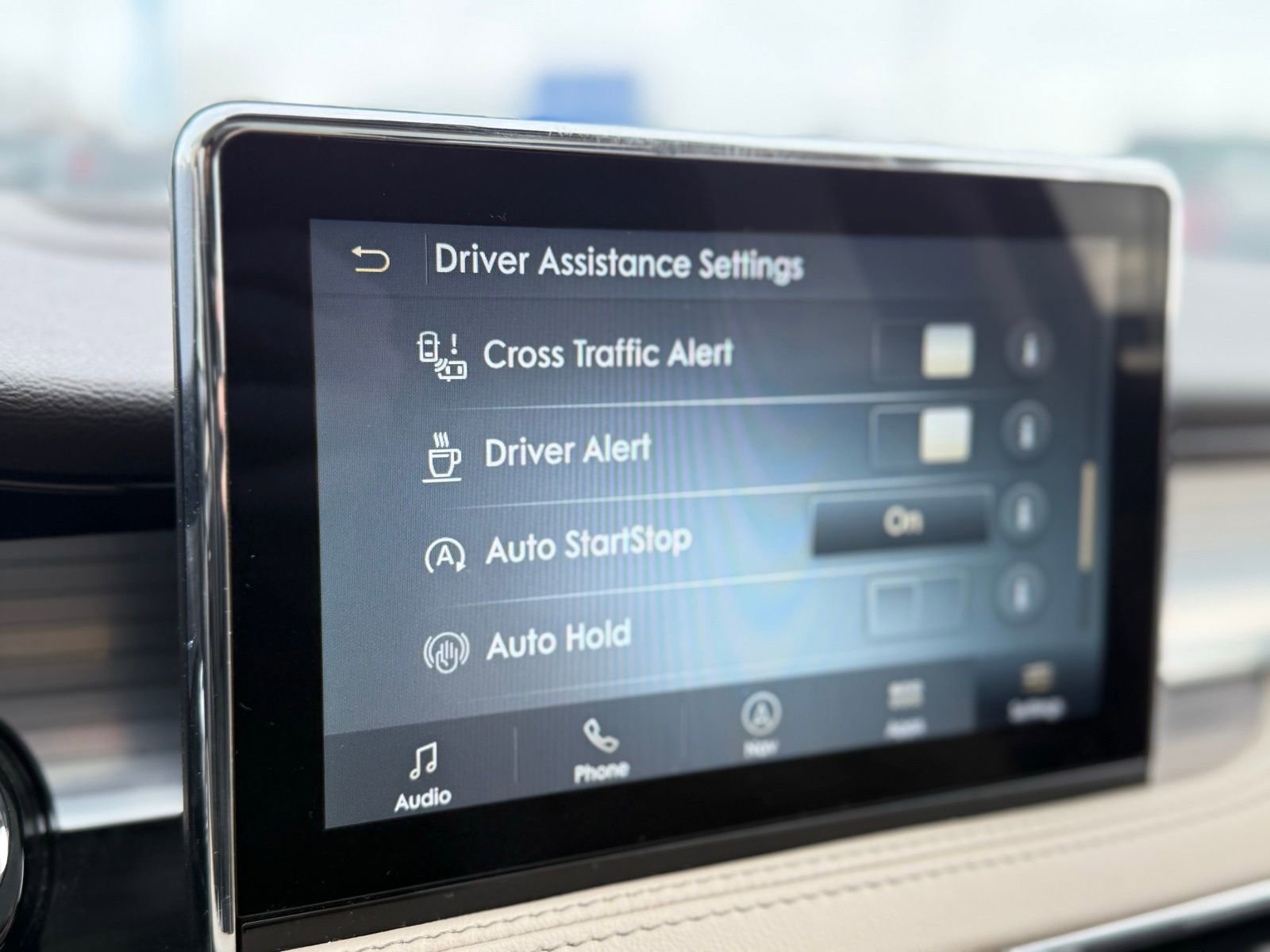 Used 2022 Lincoln Corsair AWD w/ Premium Package image 28