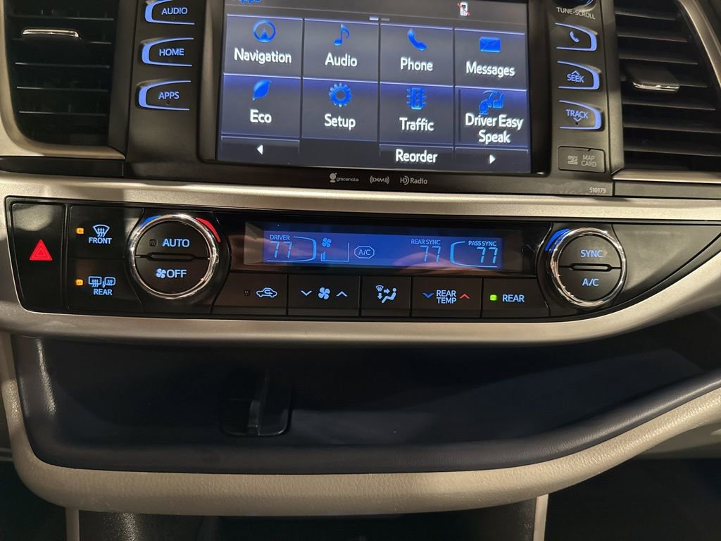 Used 2017 Toyota Highlander XLE image 32