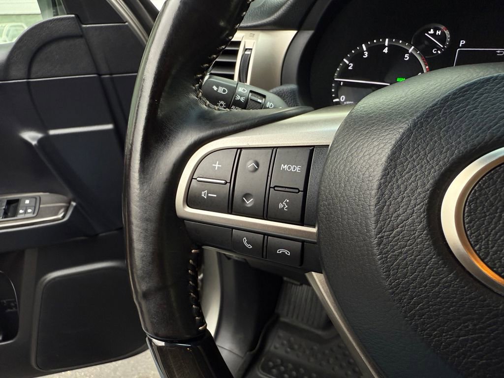 Used 2020 Lexus GX 460 Premium w/ Premium Package image 46