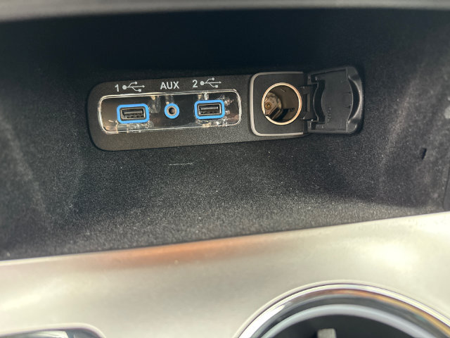 Used 2019 Jeep Grand Cherokee Laredo AWD/4WD image 22