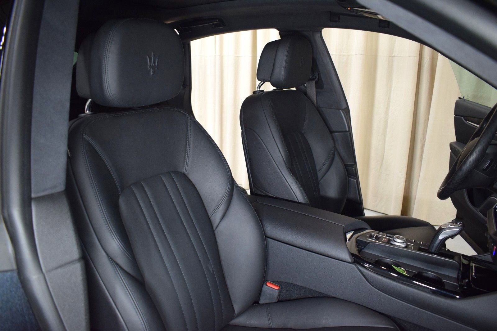 Certified 2023 Maserati Levante GT AWD/4WD image 23