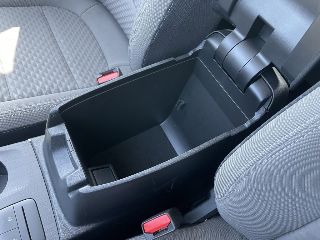 Used 2022 Ford Escape SE image 49