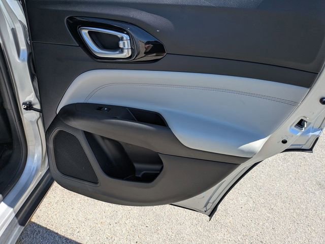 Used 2025 Jeep Compass Limited image 26