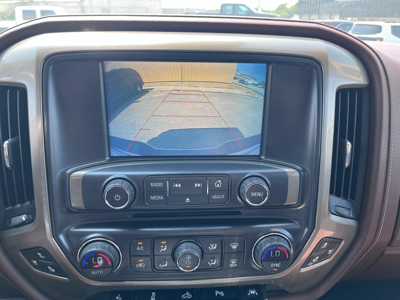 Used 2018 Chevrolet Silverado 1500 High Country AWD/4WD image 37
