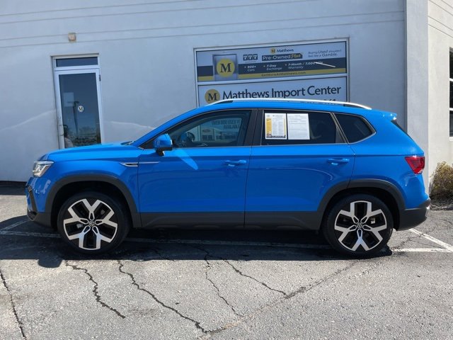 Used 2022 Volkswagen Taos SEL image 2