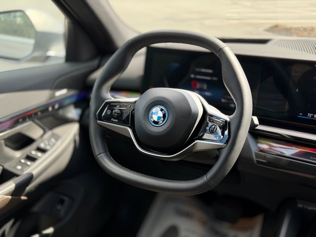 Certified 2025 BMW i5 xDrive40 w/ Premium Package image 11