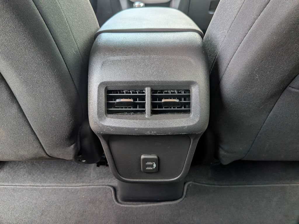 Used 2020 Chevrolet Equinox LT FWD image 36