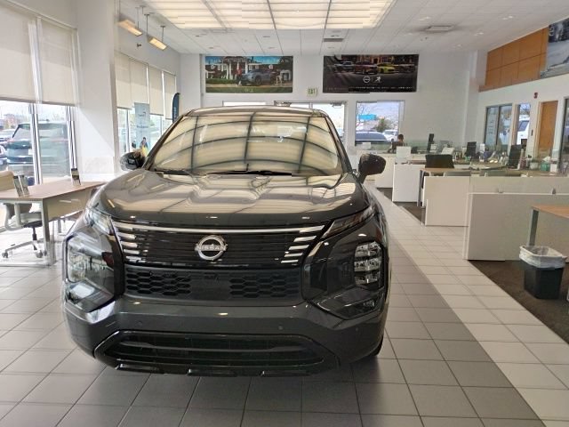New 2026 Nissan Rogue SL AWD/4WD image 2