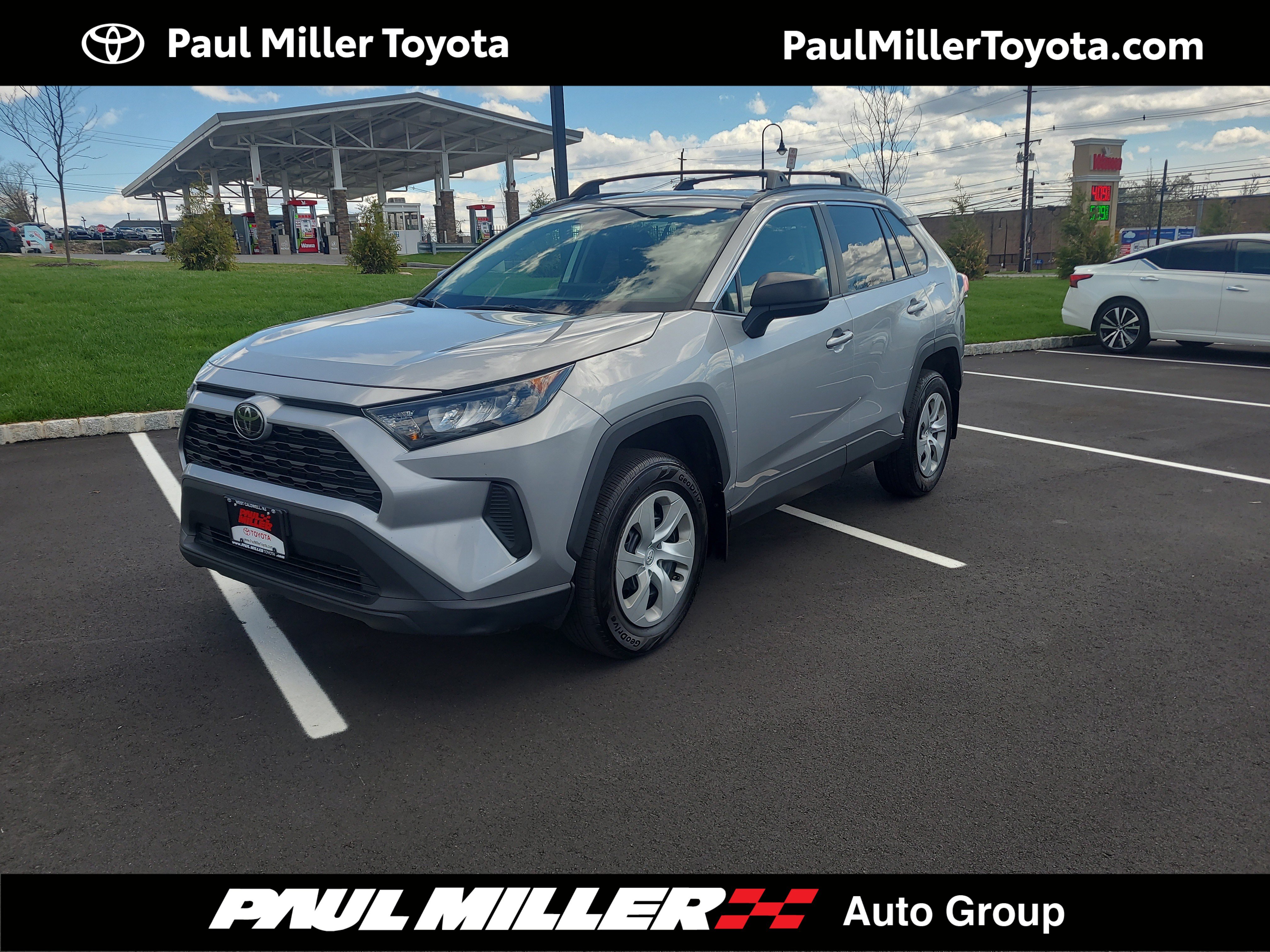 Certified 2021 Toyota RAV4 LE image 1