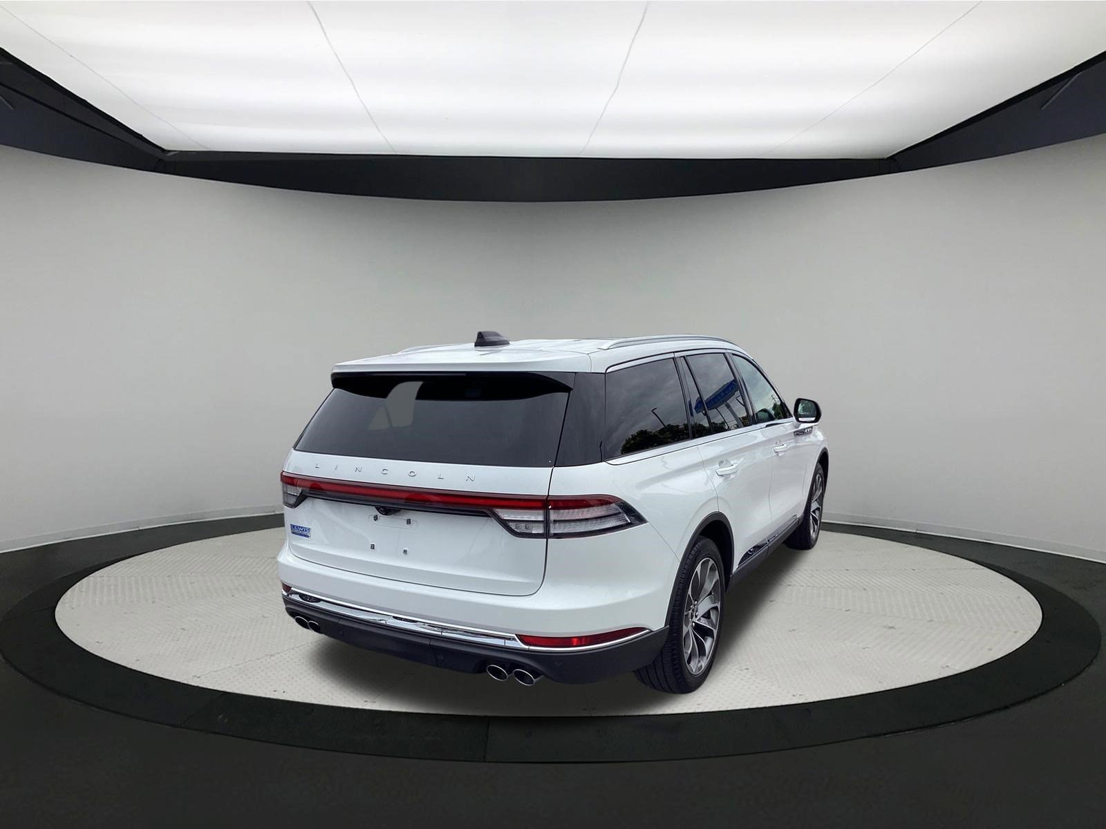 Used 2025 Lincoln Aviator Reserve w/ Luxury Package AWD/4WD image 8
