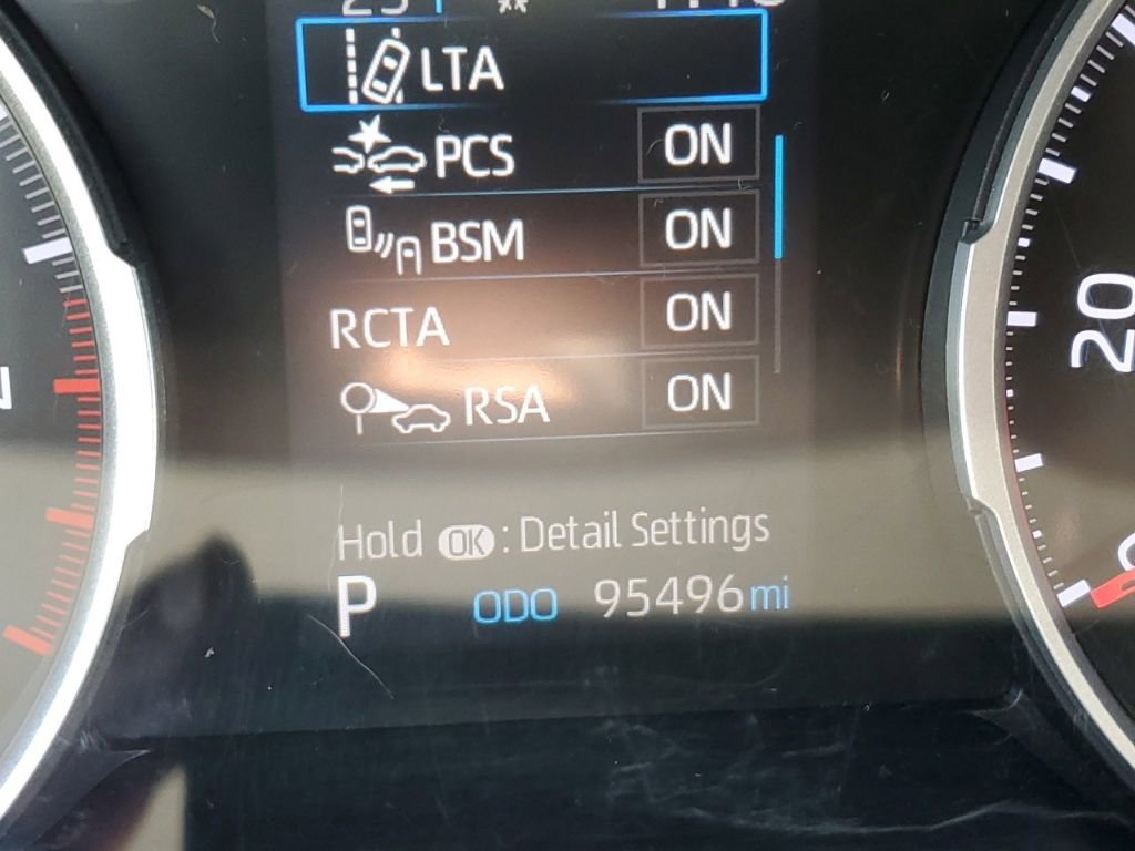 Used 2021 Toyota RAV4 XLE image 14