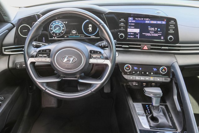 Used 2022 Hyundai Elantra SEL w/ Convenience Package image 17