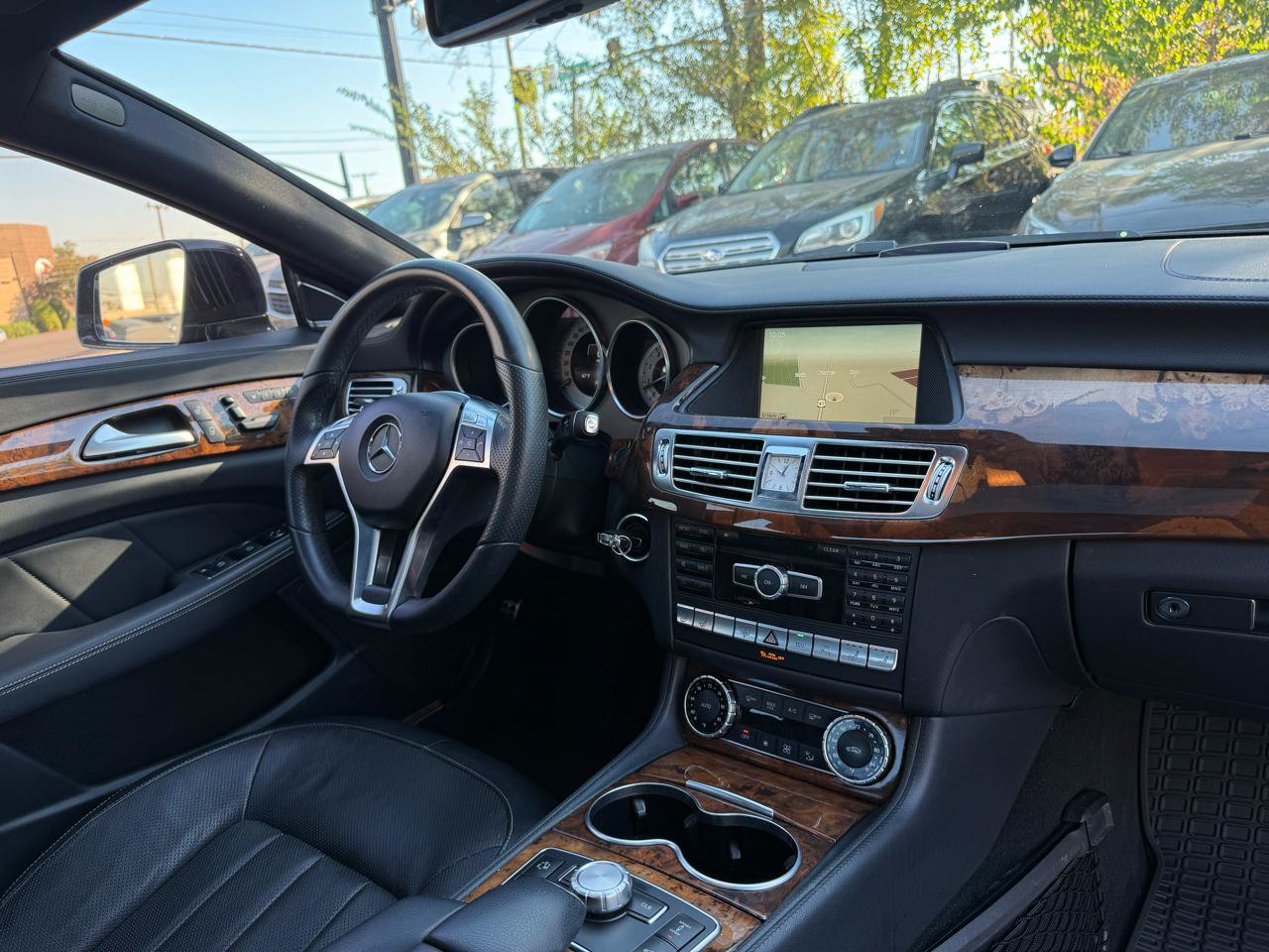 Used 2014 Mercedes-Benz CLS 550 4MATIC w/ Premium 1 Package image 18